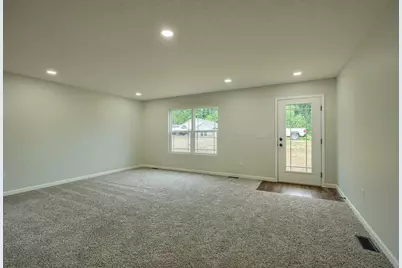 353 Elm Street, New Straitsville, OH 43766 - Photo 8