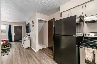 6142 Laurelwood Court, Columbus, OH 43229 - Photo 10