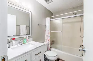 6142 Laurelwood Ct, Columbus, OH 43229 - Photo 18