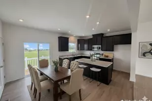 156 Dusky Willow Dr, Reynoldsburg, OH 43068 - Photo 4