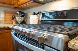 2891 Honeysuckle Ln, Hilliard, OH 43026 - Photo 8