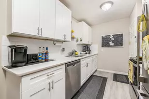 194 N Kellner Rd, Columbus, OH 43209 - Photo 6