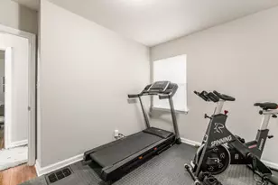 194 N Kellner Rd, Columbus, OH 43209 - Photo 22