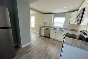 1166 Minnesota Ave, Columbus, OH 43211 - Photo 4