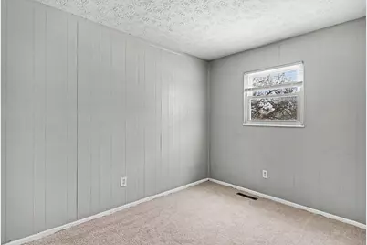 2900 Gentry Lane, Columbus, OH 43232 - Photo 10