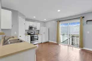 243 Oxford Oak Dr, Blacklick, OH 43004 - Photo 8