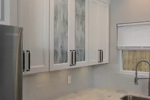 1340 E Oak St, Columbus, OH 43205 - Photo 16