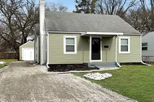 1172 E Woodrow Ave, Columbus, OH 43207 - Photo 1