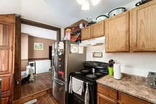 1735 Dyer Rd, Grove City, OH 43123 - Photo 12