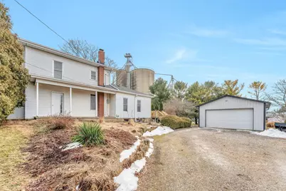 147 N Clayton Street, Centerburg, OH 43011 - Photo 2