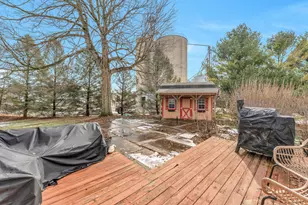 147 N Clayton St, Centerburg, OH 43011 - Photo 32