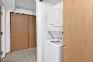 3967 Karl Rd, Columbus, OH 43224 - Photo 24