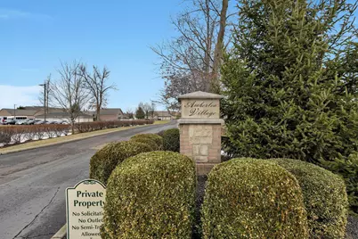 1317 Amberlea Drive W, Columbus, OH 43230 - Photo 2