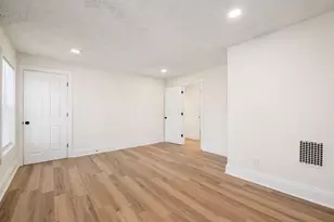 415 Sheldon Ave, Columbus, OH 43207 - Photo 18