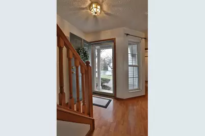 2208 Victoria Park Drive, Columbus, OH 43235 - Photo 4