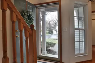 2208 Victoria Park Dr, Columbus, OH 43235 - Photo 4