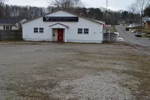 1070 S Memorial Dr, Lancaster, OH 43130 - Photo 1