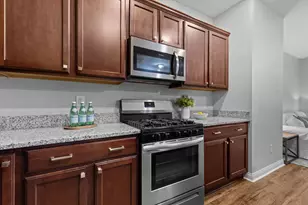 4125 Emerius Dr, Columbus, OH 43219 - Photo 6