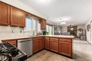 1760 Fallhaven Dr, Columbus, OH 43235 - Photo 6