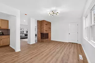 399 Carilla Ln, Columbus, OH 43228 - Photo 12