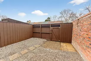 671 Simbury St, Columbus, OH 43228 - Photo 22