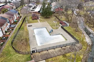 671 Simbury St, Columbus, OH 43228 - Photo 24