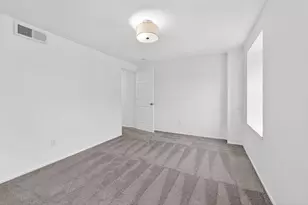 671 Simbury St, Columbus, OH 43228 - Photo 12