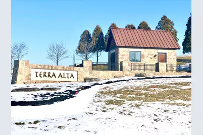 201 Via Veneto, Delaware, OH 43015 - Photo 2