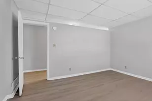 406 S Hague Ave, Columbus, OH 43204 - Photo 10