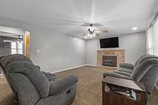 937 Expressview Dr, Mansfield, OH 44905 - Photo 4