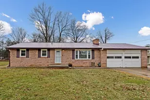 937 Expressview Dr, Mansfield, OH 44905 - Photo 2