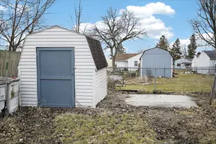 251 E 1st St, London, OH 43140 - Photo 30