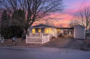 251 E 1st St, London, OH 43140 - Photo 34