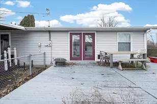 251 E 1st St, London, OH 43140 - Photo 26