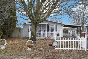 251 E 1st St, London, OH 43140 - Photo 32