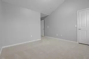 998 Hartford Village Blvd, Columbus, OH 43228 - Photo 22