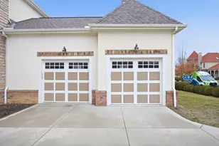 8057 Pleasant Dr, Dublin, OH 43016 - Photo 2