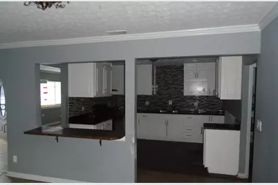 546 Emmit Avenue, Columbus, OH 43228 - Photo 6