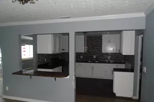 546 Emmit Ave, Columbus, OH 43228 - Photo 6