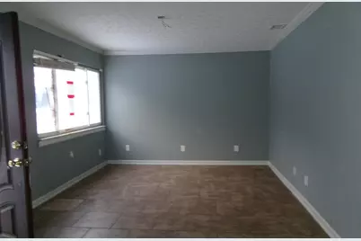 546 Emmit Avenue, Columbus, OH 43228 - Photo 2