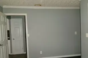 546 Emmit Ave, Columbus, OH 43228 - Photo 12