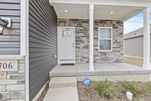 706 Leslie Dr, Plain City, OH 43064 - Photo 4