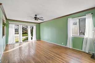 300 Dunbarton Rd, Columbus, OH 43230 - Photo 4