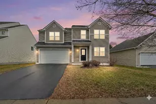 5910 Bucksburn Dr, Galloway, OH 43119 - Photo 2