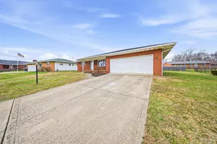 103 Valleyview Dr, Mount Sterling, OH 43143 - Photo 4