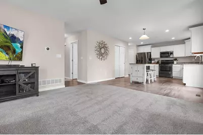 215 Mannaseh Drive W, Granville, OH 43023 - Photo 8