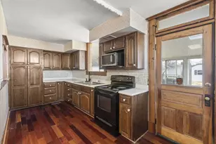 321 S Pickaway St, Circleville, OH 43113 - Photo 18