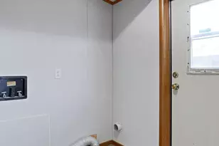 1100 Thornwood Dr SW, Heath, OH 43056 - Photo 18