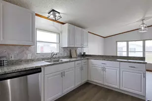 1100 Thornwood Dr SW, Heath, OH 43056 - Photo 14