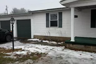 83 Myrtle Ave, Gallipolis, OH 45631 - Photo 2